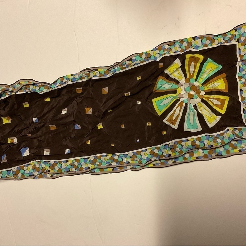 Beautiful Print Scarf - Picture 2 of 2